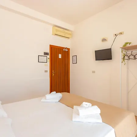 Hotel Rimini Garden Римини