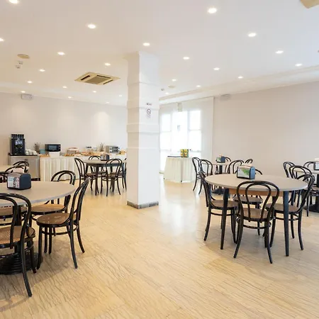 Отель Hotel Rimini Garden Римини